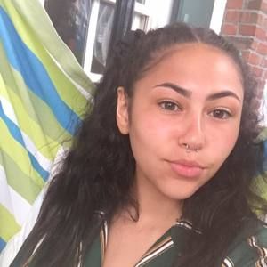 Meet your Posher, Danielle